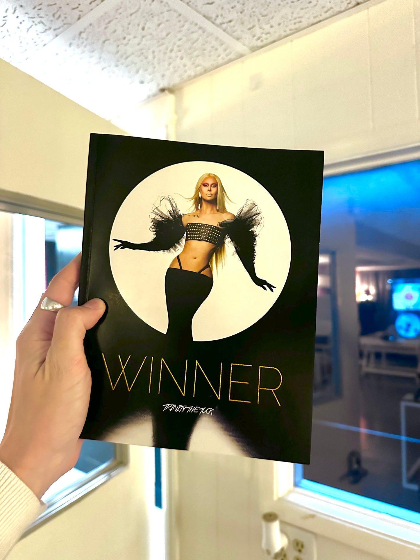 ALL STARS 7 - WINNERS TRIBUTE LOOK BOOK